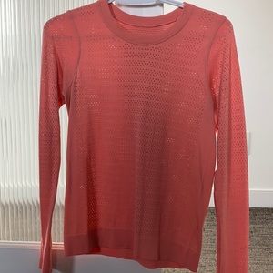 Lulu size 4 long sleeve top